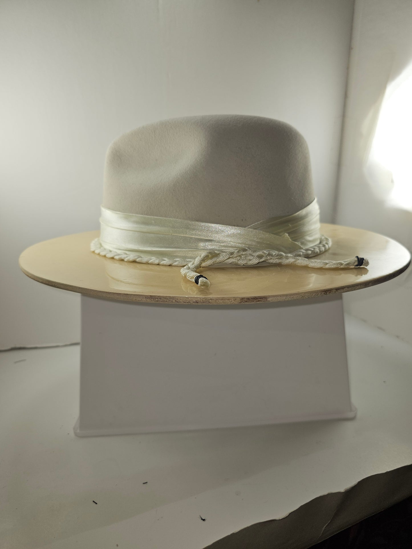 Deluxe Ivory Acrylic Wide Brim Fedora