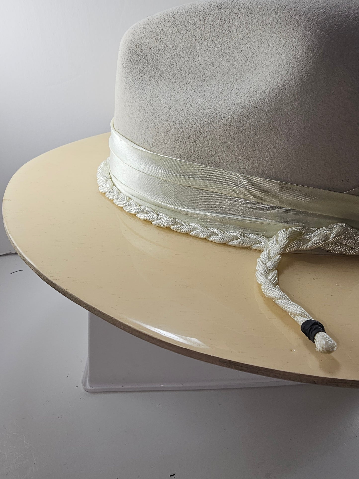 Deluxe Ivory Acrylic Wide Brim Fedora
