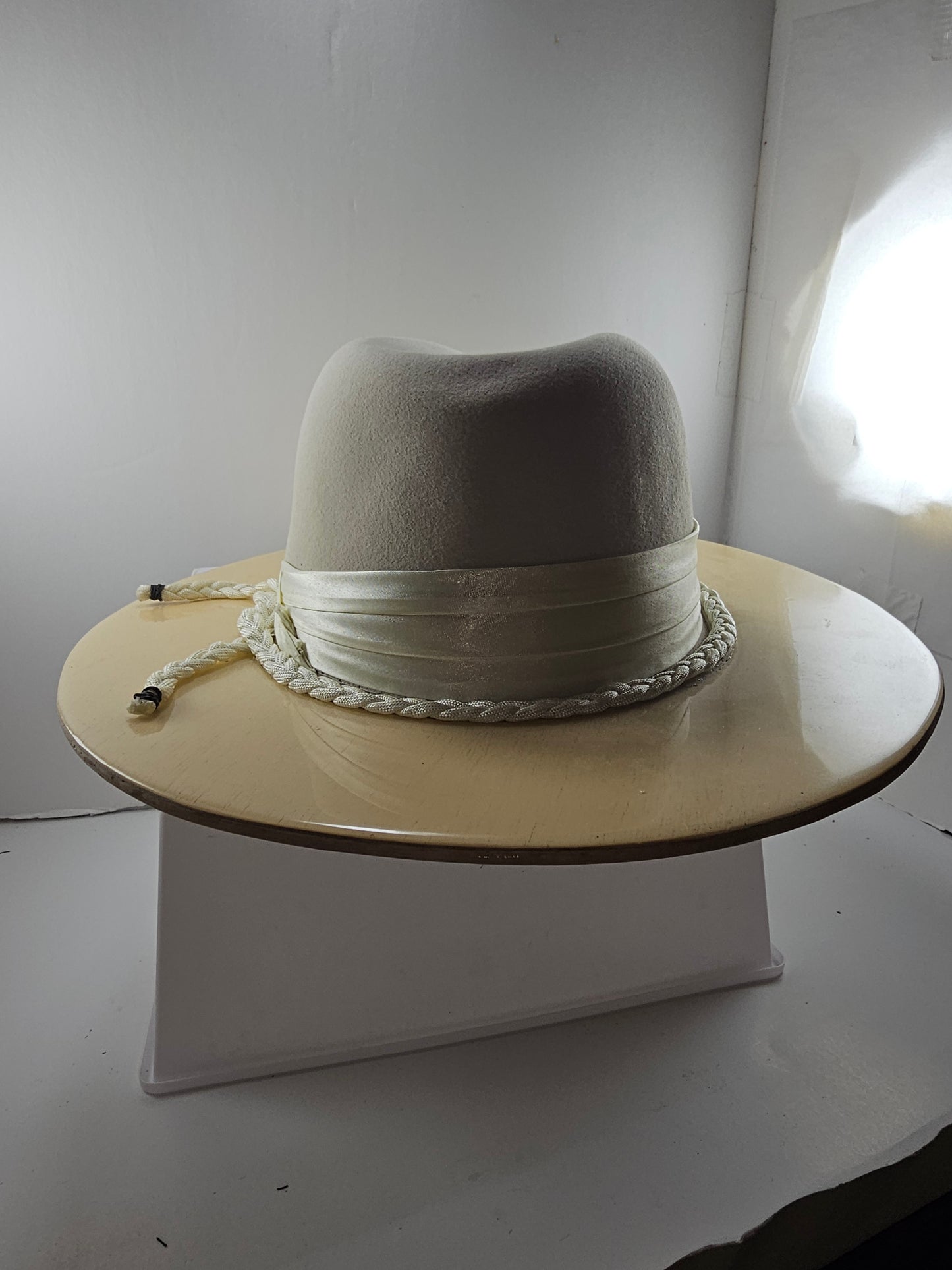 Deluxe Ivory Acrylic Wide Brim Fedora