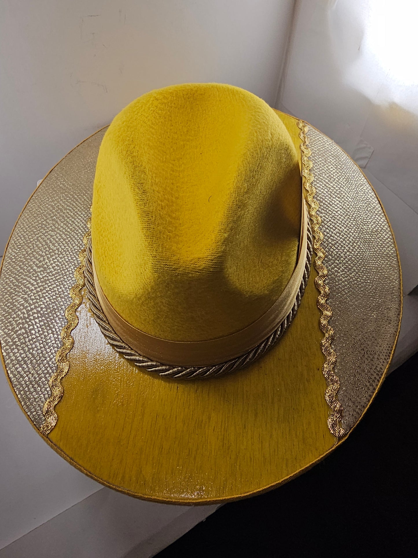 Deluxe Yellow Gold King Wide Brim Fedora